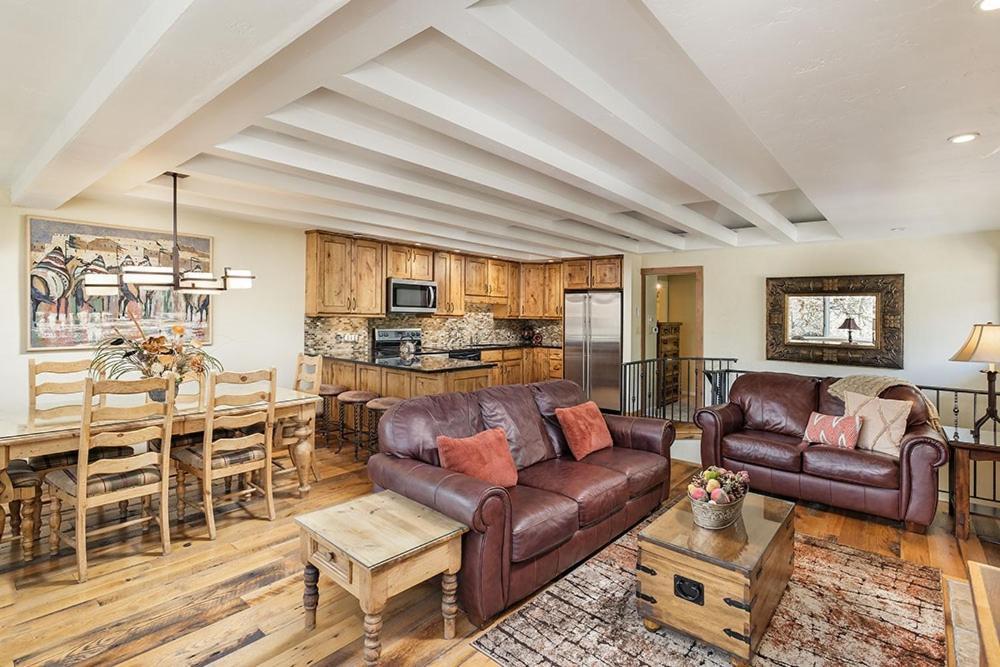 Fasching Haus Unit 8, Deluxe Townhouse W/ A/C, Private Deck, 2 Blocks To Downtown Villa Aspen Exteriör bild